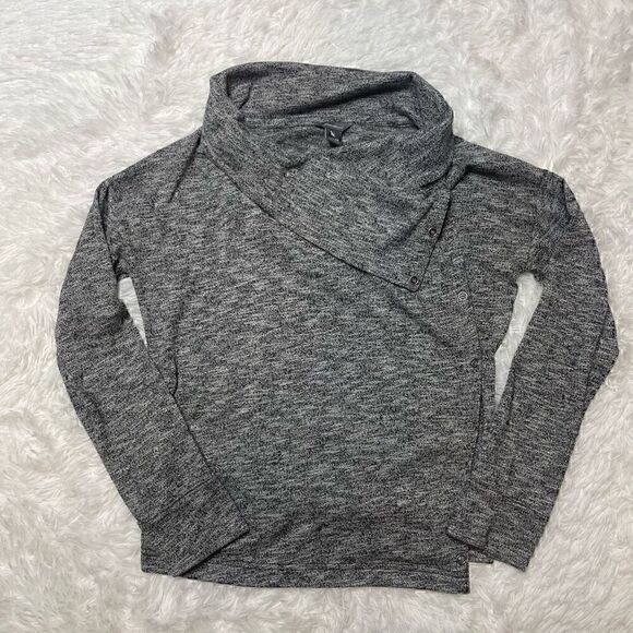 Eddie Bauer Sweater Womens Size XS Gray Wrap Shawl Snaps Long Sleeve - Picture 1 of 10
